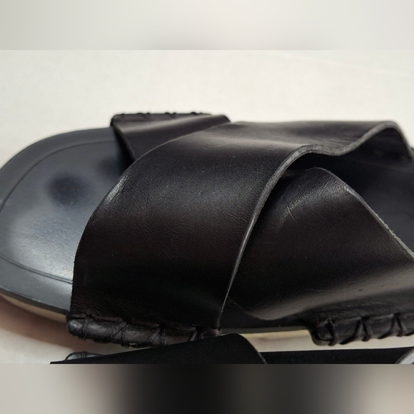 Vince Leather Sandal - Picture 5 of 16